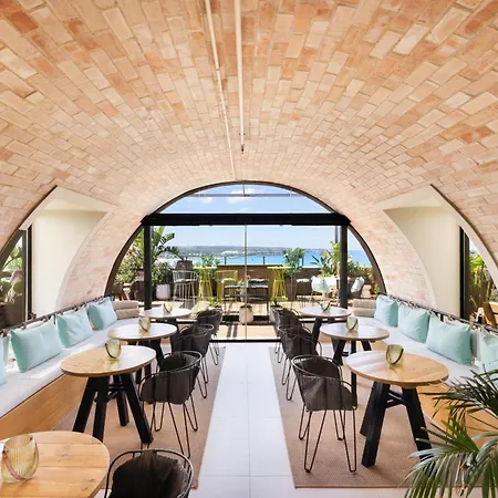 Aubamar Bali Hotel 4*