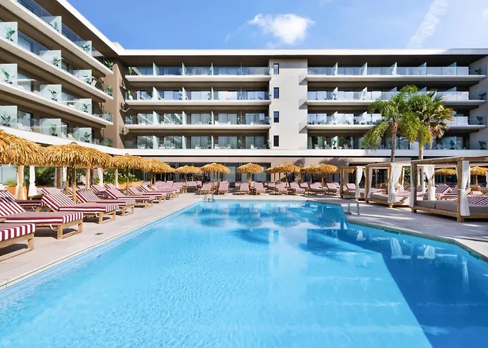 Aubamar Bali Hotel 4*